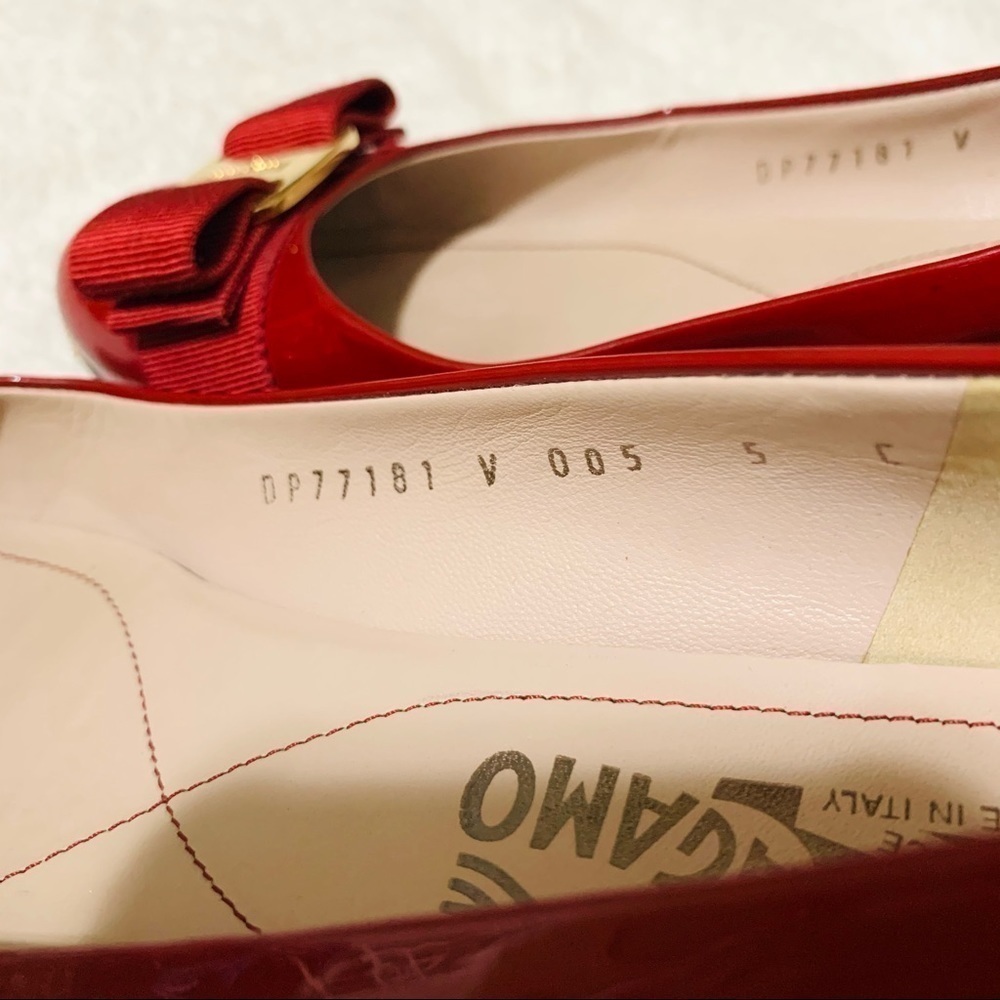 Authentic FERRAGAMO red Flat Varina shoes Size 5 - Picture 9 of 12